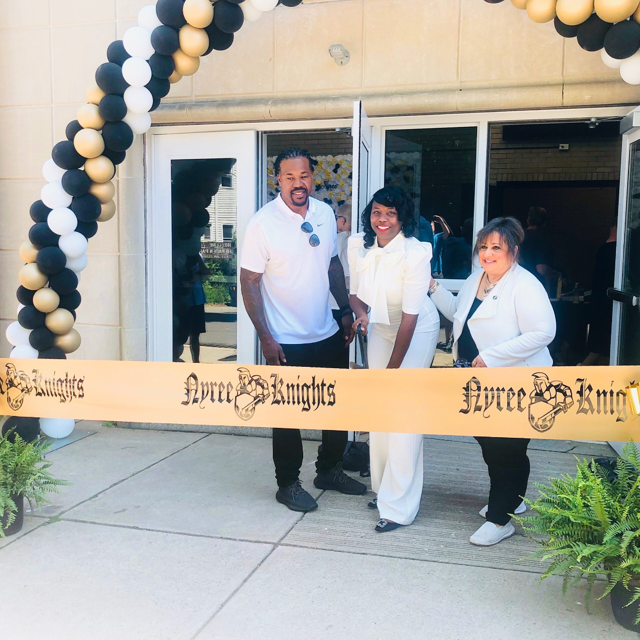 Former Pittsburgh Steeler Joey Porter & Wife, Christy Host Grand Opening of Community Campus in Sheraden